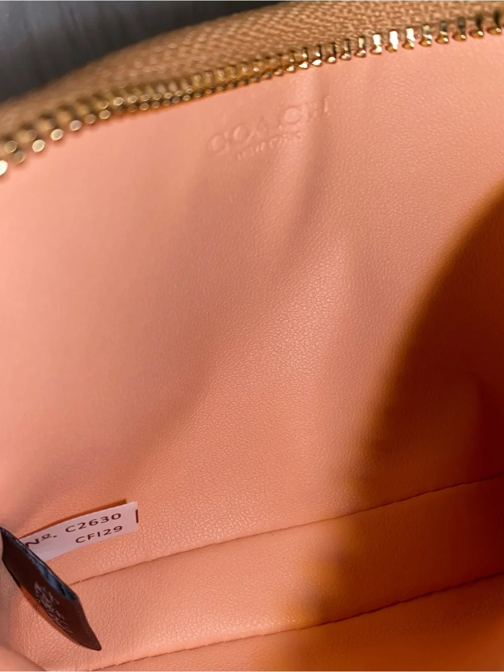 Zip Card Case In Signature Leather With Charm New Faded Blush